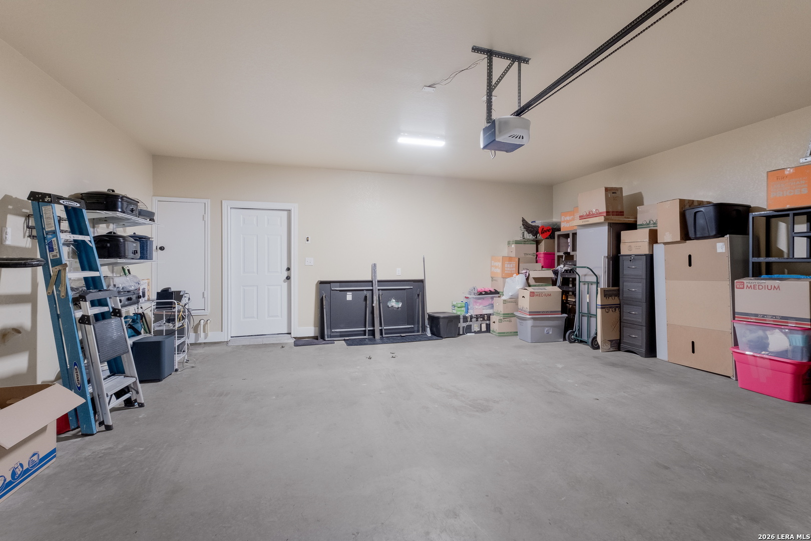 8366 Ventura Boulevard Selma TX 78154