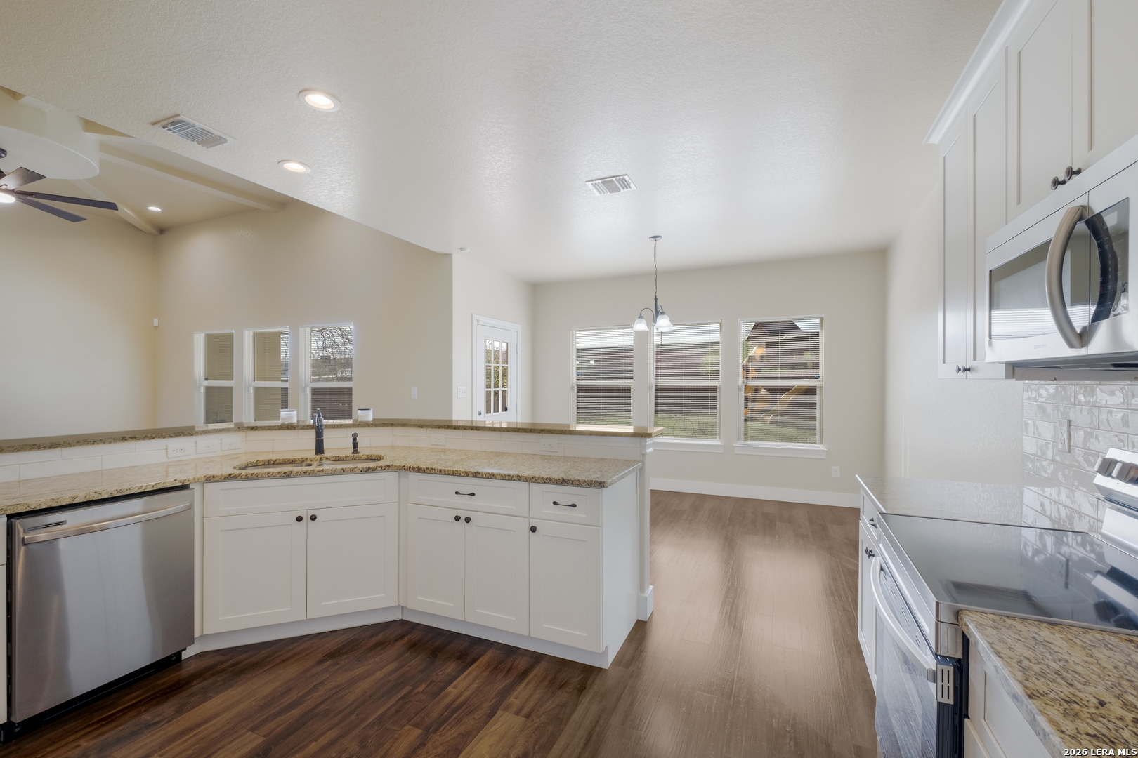 8366 Ventura Boulevard Selma TX 78154