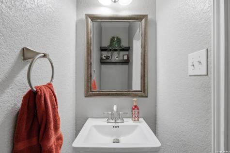 7606 Presidio Crest Boerne TX 78015