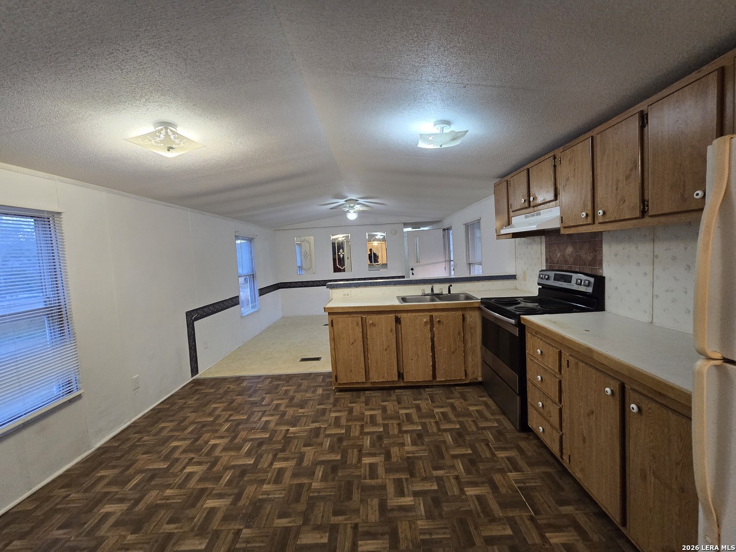 615 Moss Point Poth TX 78147