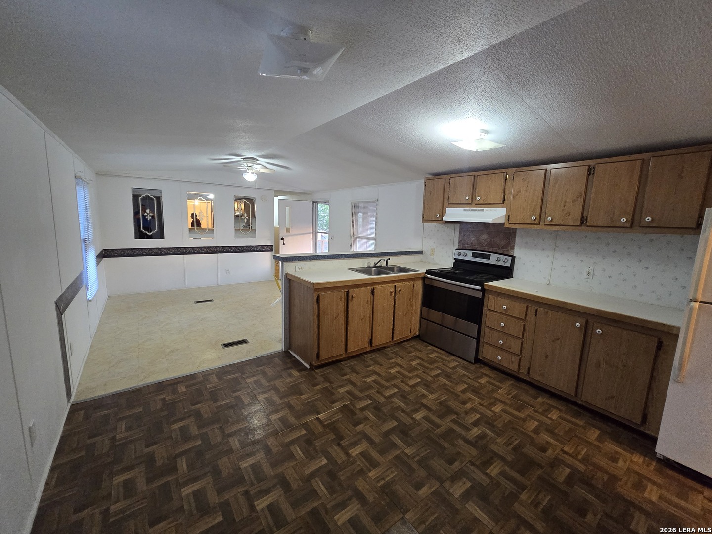 615 Moss Point Poth TX 78147