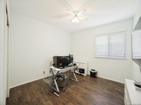 8811 Redwood Bend Helotes TX 78023