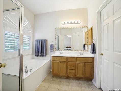 8811 Redwood Bend Helotes TX 78023