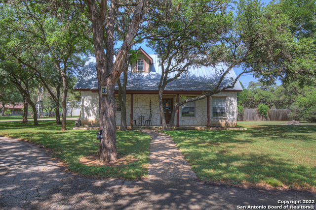 94 Country View Circle New Braunfels TX 78132