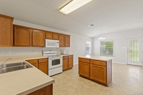 6954 Cutting Creek San Antonio TX 78244