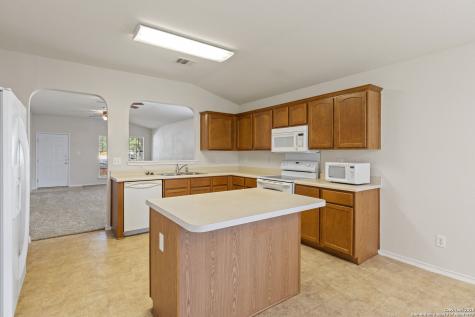 6954 Cutting Creek San Antonio TX 78244