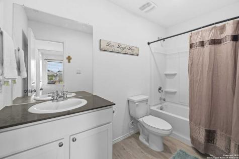 108 Ciarans Crossing Fredericksburg TX 78624