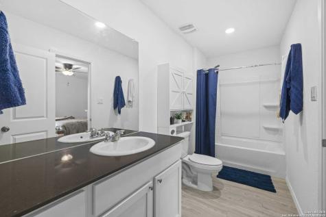 108 Ciarans Crossing Fredericksburg TX 78624