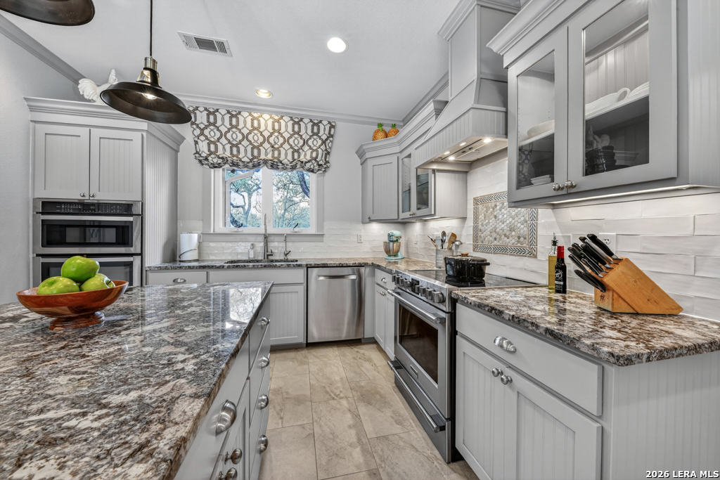 101 Cibolo Hollow N Fair Oaks Ranch TX 78015