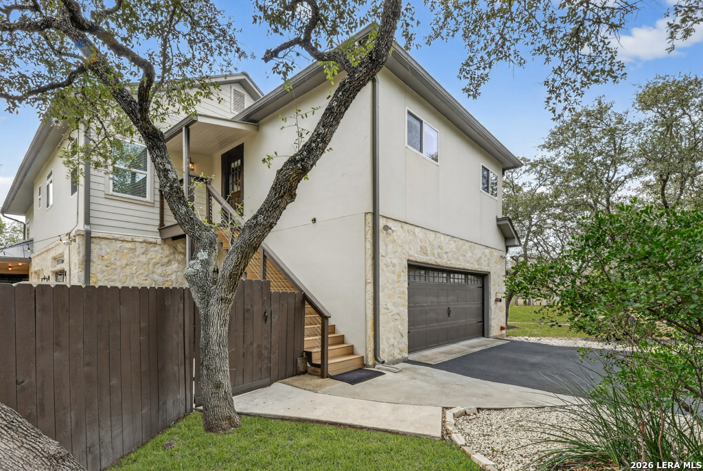 101 Cibolo Hollow N Fair Oaks Ranch TX 78015