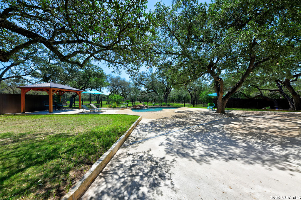 101 Cibolo Hollow N Fair Oaks Ranch TX 78015