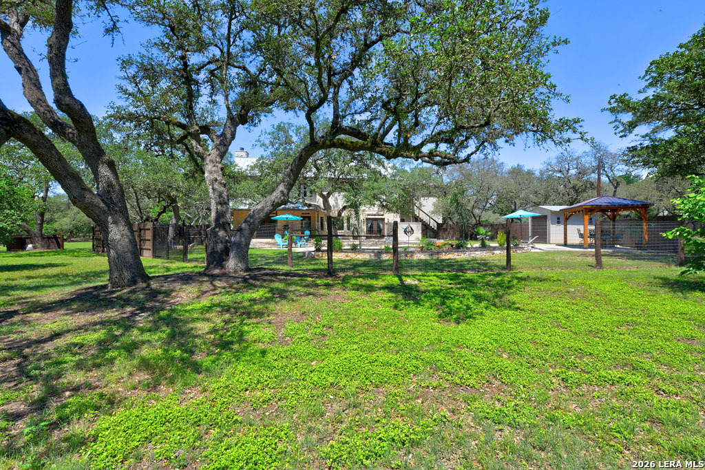 101 Cibolo Hollow N Fair Oaks Ranch TX 78015