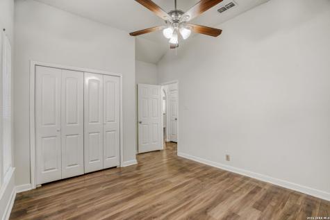 6374 Parkland Oaks Drive San Antonio TX 78240