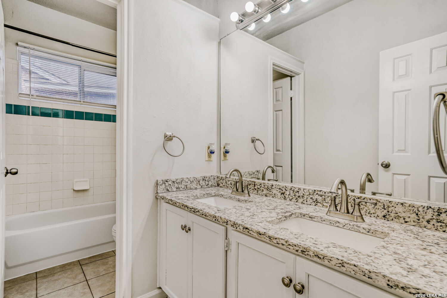 6374 Parkland Oaks Drive San Antonio TX 78240
