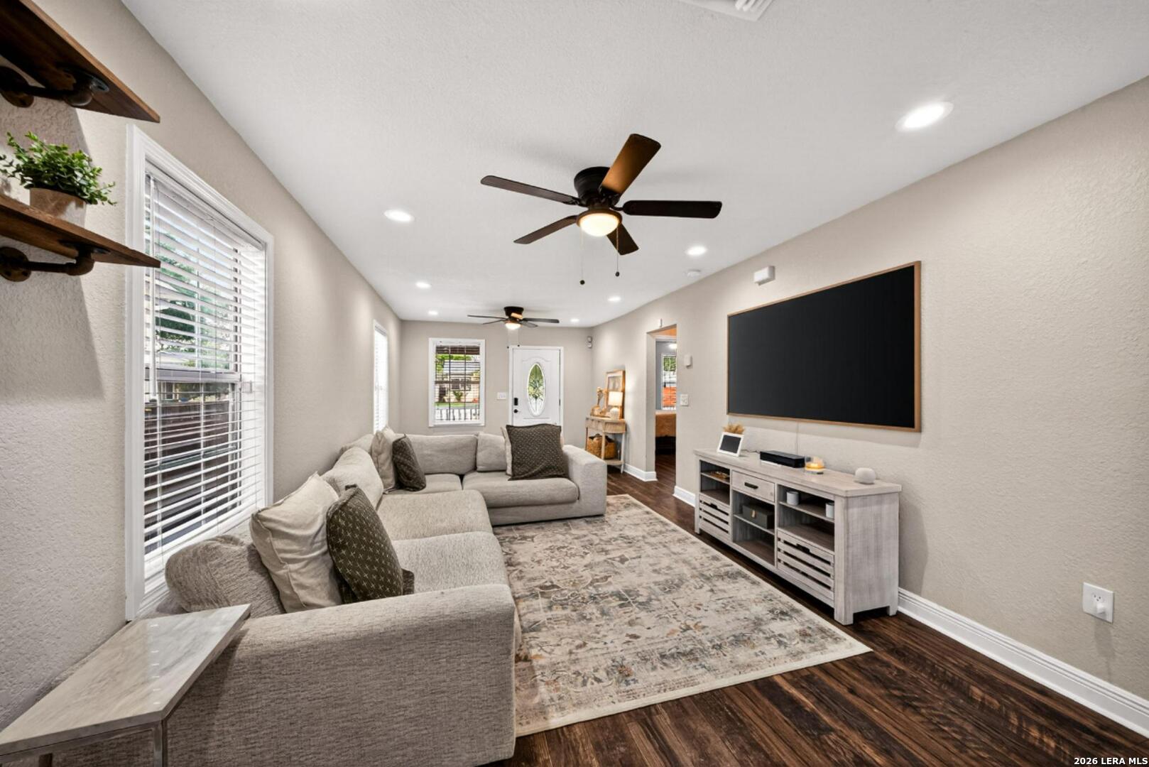 1910 W Craig Place San Antonio TX 78201