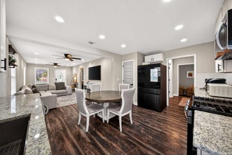 1910 W Craig Place San Antonio TX 78201