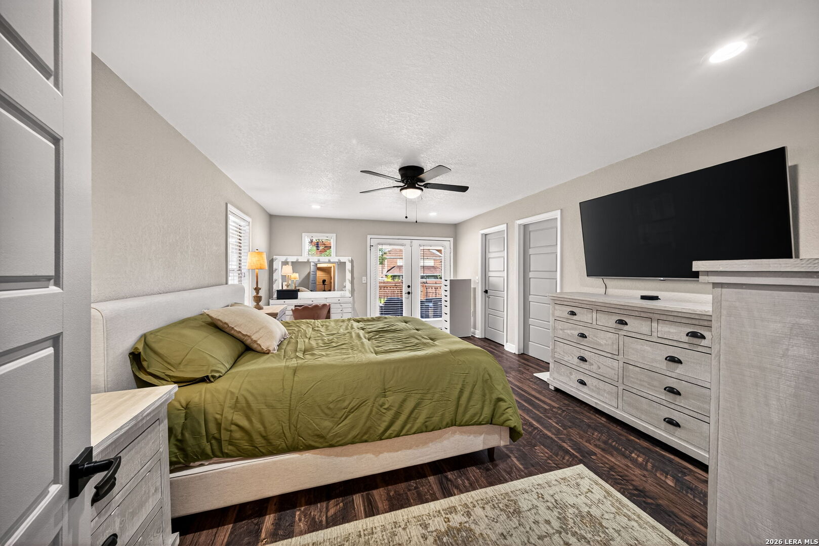 1910 W Craig Place San Antonio TX 78201