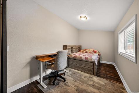 1910 W Craig Place San Antonio TX 78201