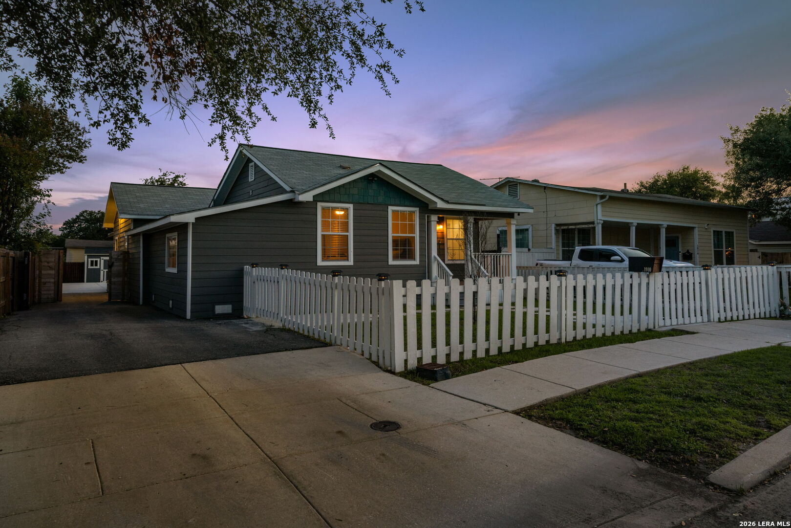 1910 W Craig Place San Antonio TX 78201