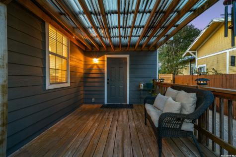 1910 W Craig Place San Antonio TX 78201