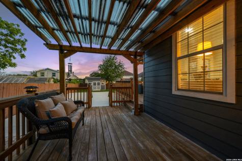 1910 W Craig Place San Antonio TX 78201