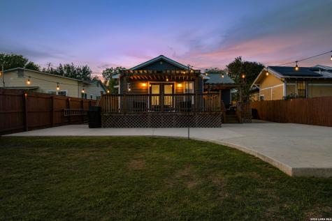 1910 W Craig Place San Antonio TX 78201
