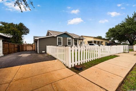 1910 W Craig Place San Antonio TX 78201