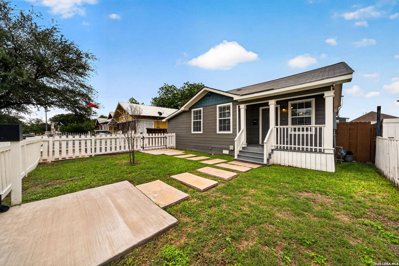 1910 W Craig Place San Antonio TX 78201