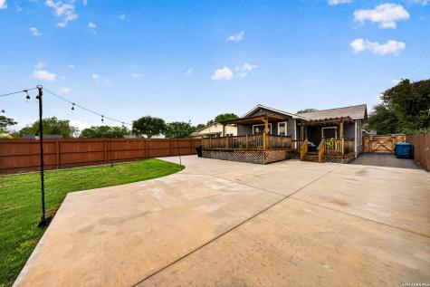 1910 W Craig Place San Antonio TX 78201