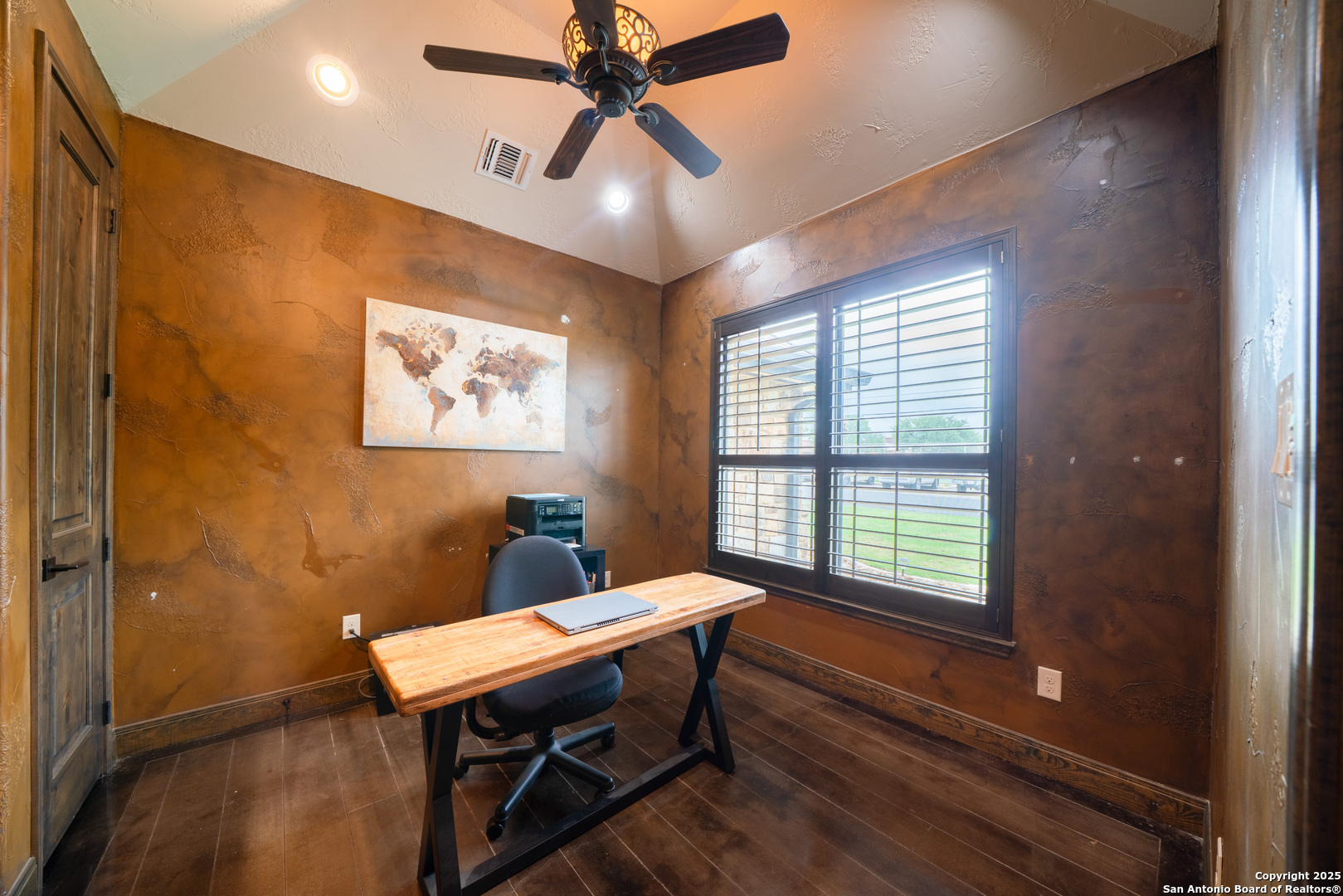 303 Schneider Street Poth TX 78147