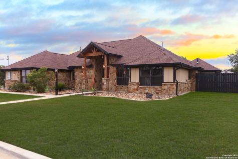 303 Schneider Street Poth TX 78147