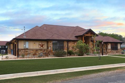 303 Schneider Street Poth TX 78147