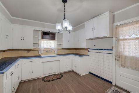 1902 Schley Avenue San Antonio TX 78210