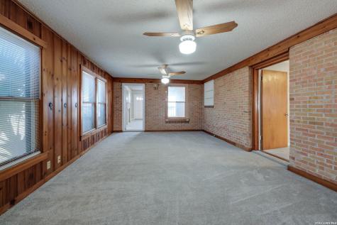 1902 Schley Avenue San Antonio TX 78210