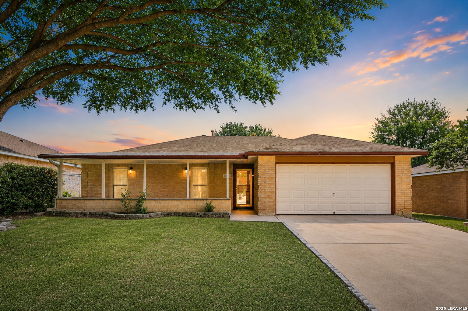 182 Clear Oak Universal City TX 78148