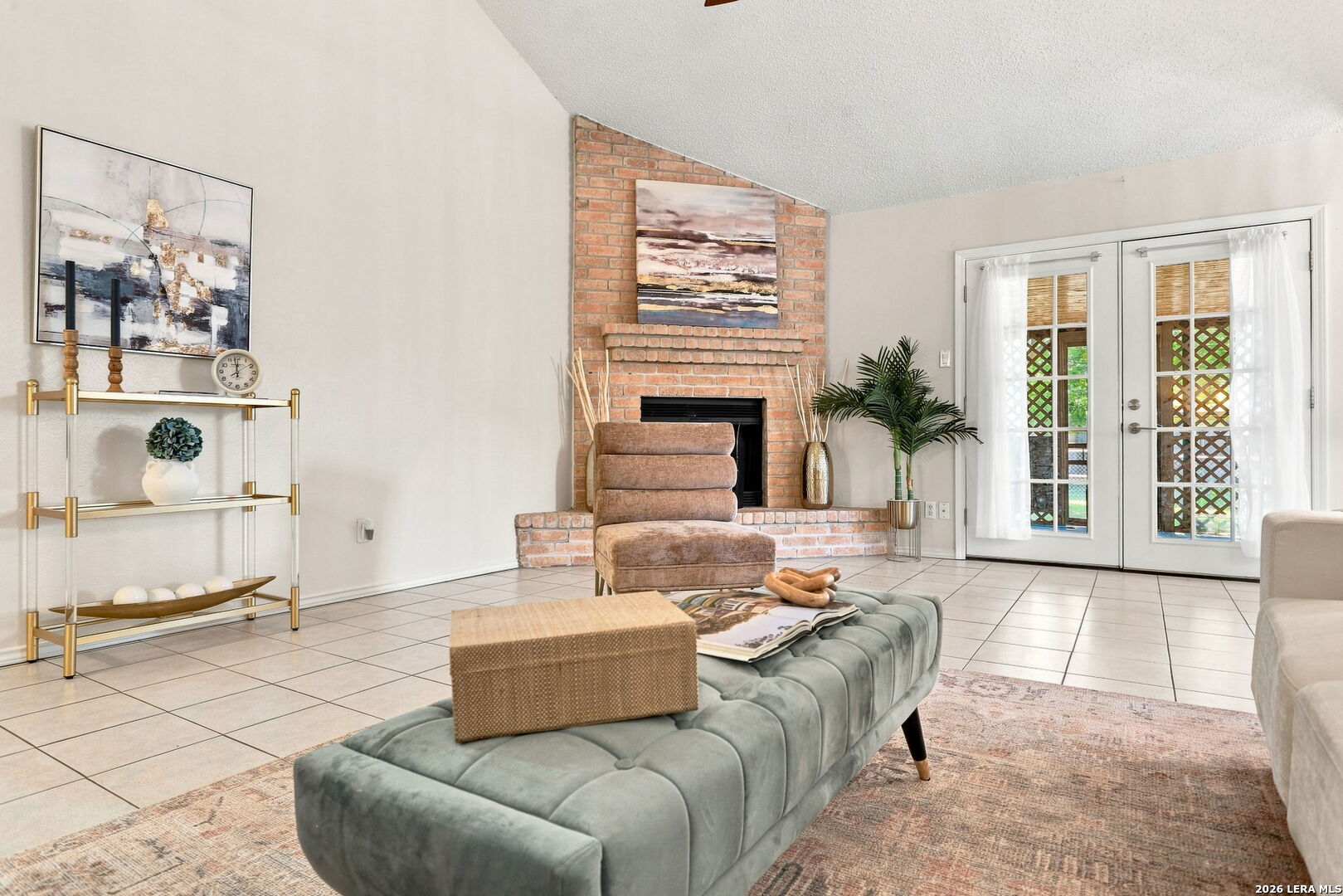182 Clear Oak Universal City TX 78148