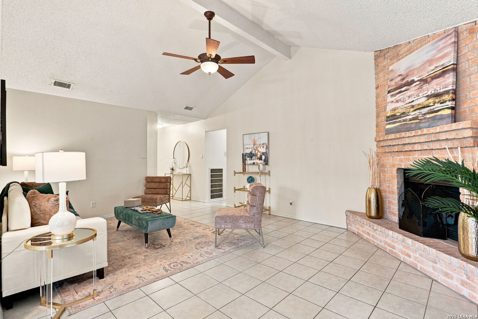 182 Clear Oak Universal City TX 78148