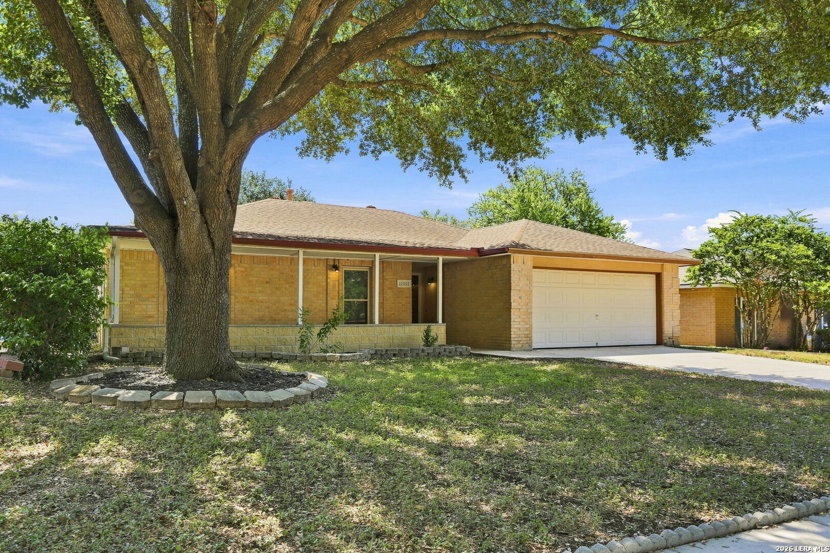182 Clear Oak Universal City TX 78148