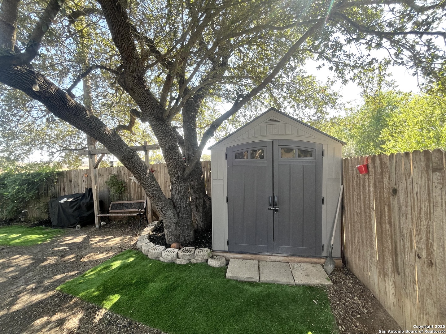 8714 White Crown San Antonio TX 78254