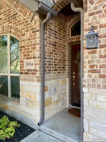 8714 White Crown San Antonio TX 78254