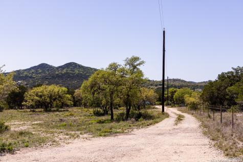 816 Cornelius Road Utopia TX 78884