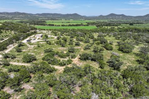 816 Cornelius Road Utopia TX 78884