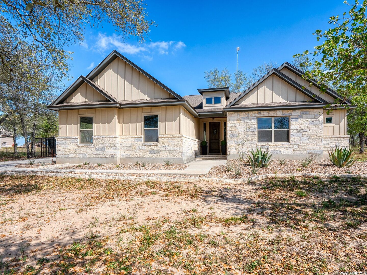 134 County Road 6863 Natalia TX 78059