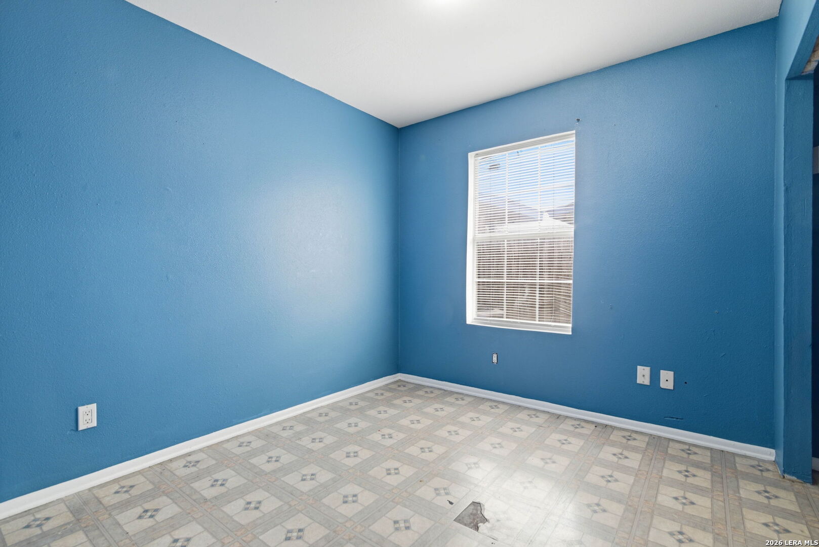 554 Park Village San Antonio TX 78227