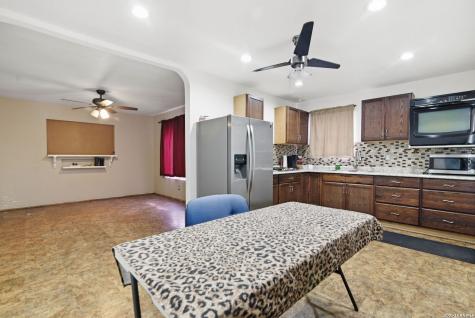 554 Park Village San Antonio TX 78227