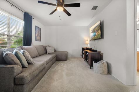 9114 Laguna Rio San Antonio TX 78251