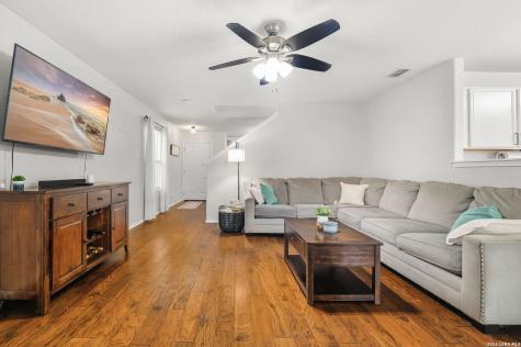 9114 Laguna Rio San Antonio TX 78251