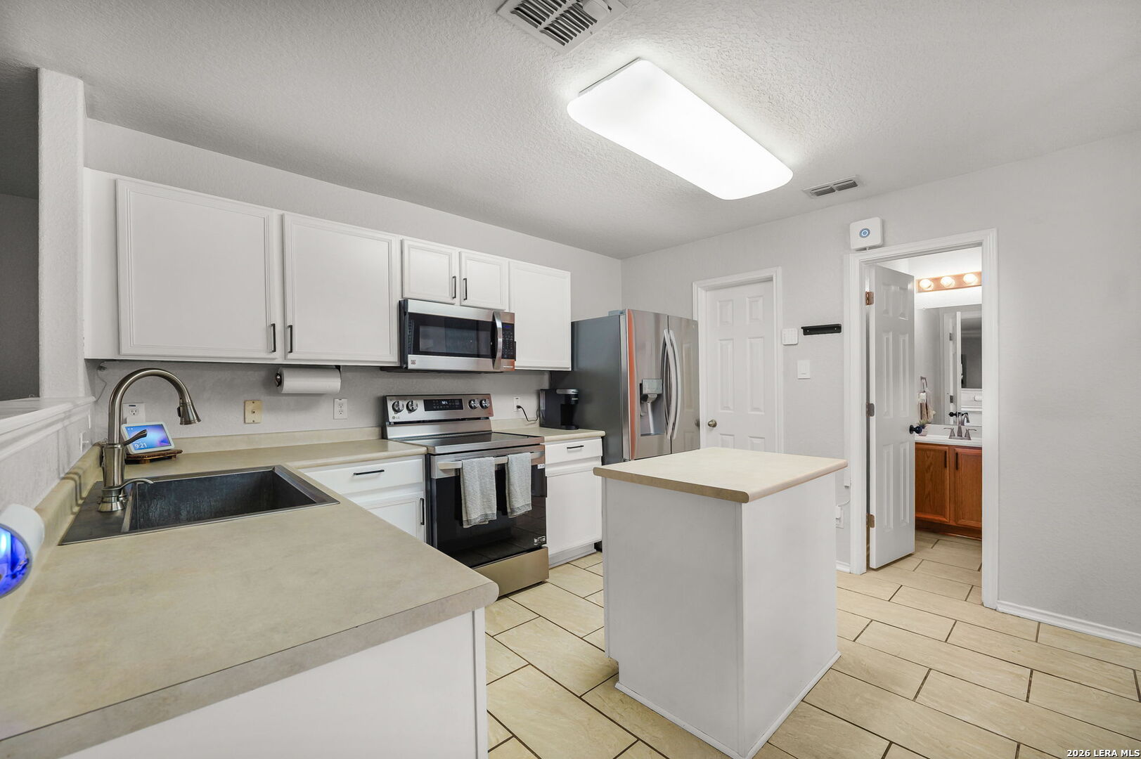 9114 Laguna Rio San Antonio TX 78251