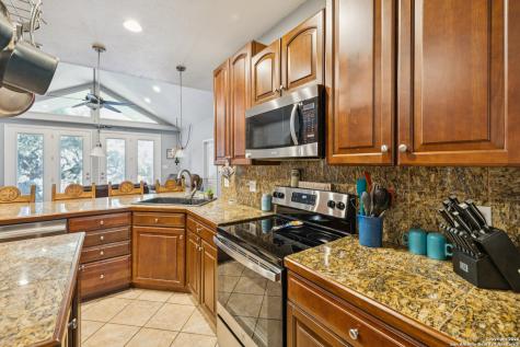 388 Deerwood Bandera TX 78003