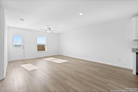 10930 Lafayette Loop San Antonio TX 78109